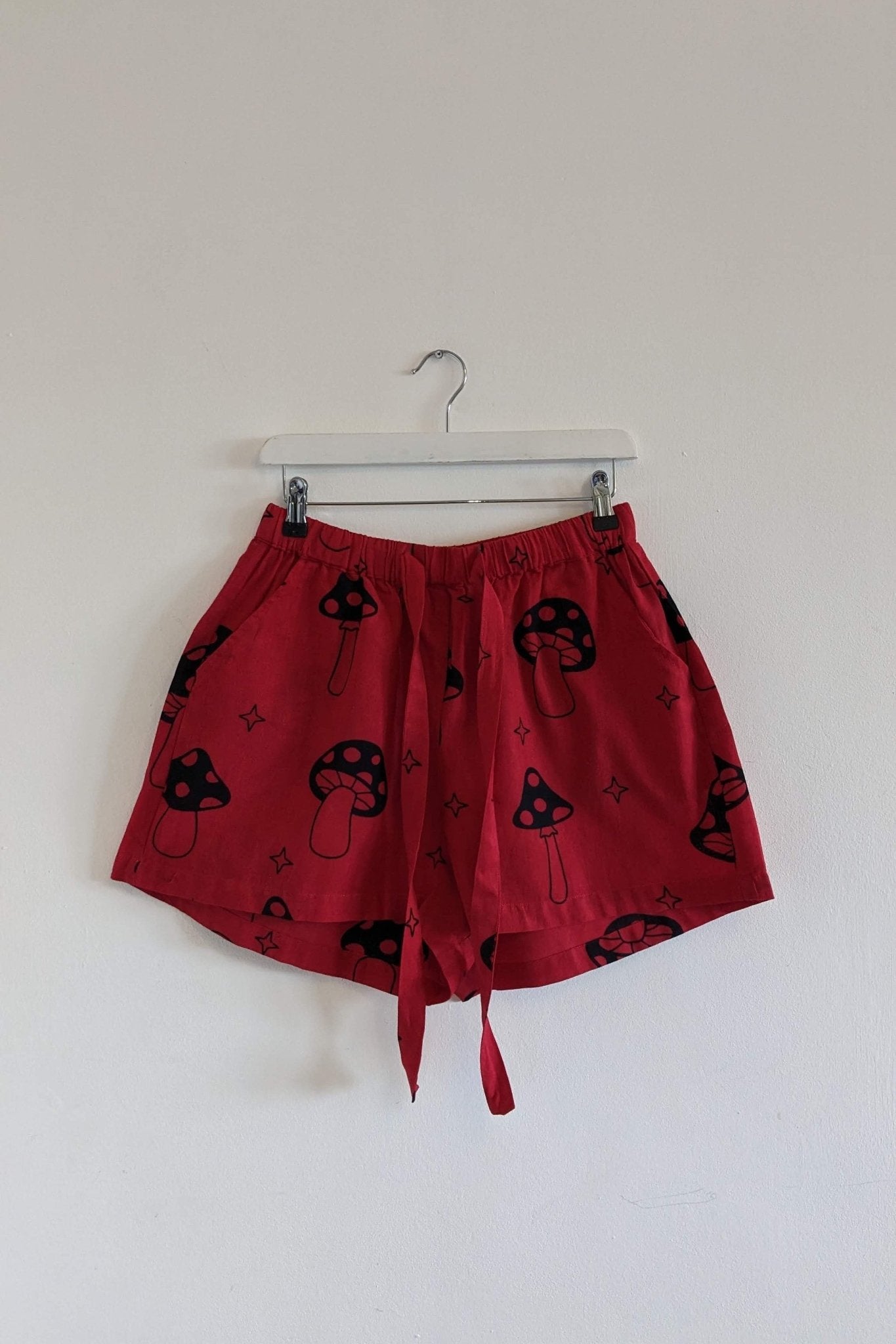 Red Magic Mushroom Drawstring Shorts - Periodical Powers