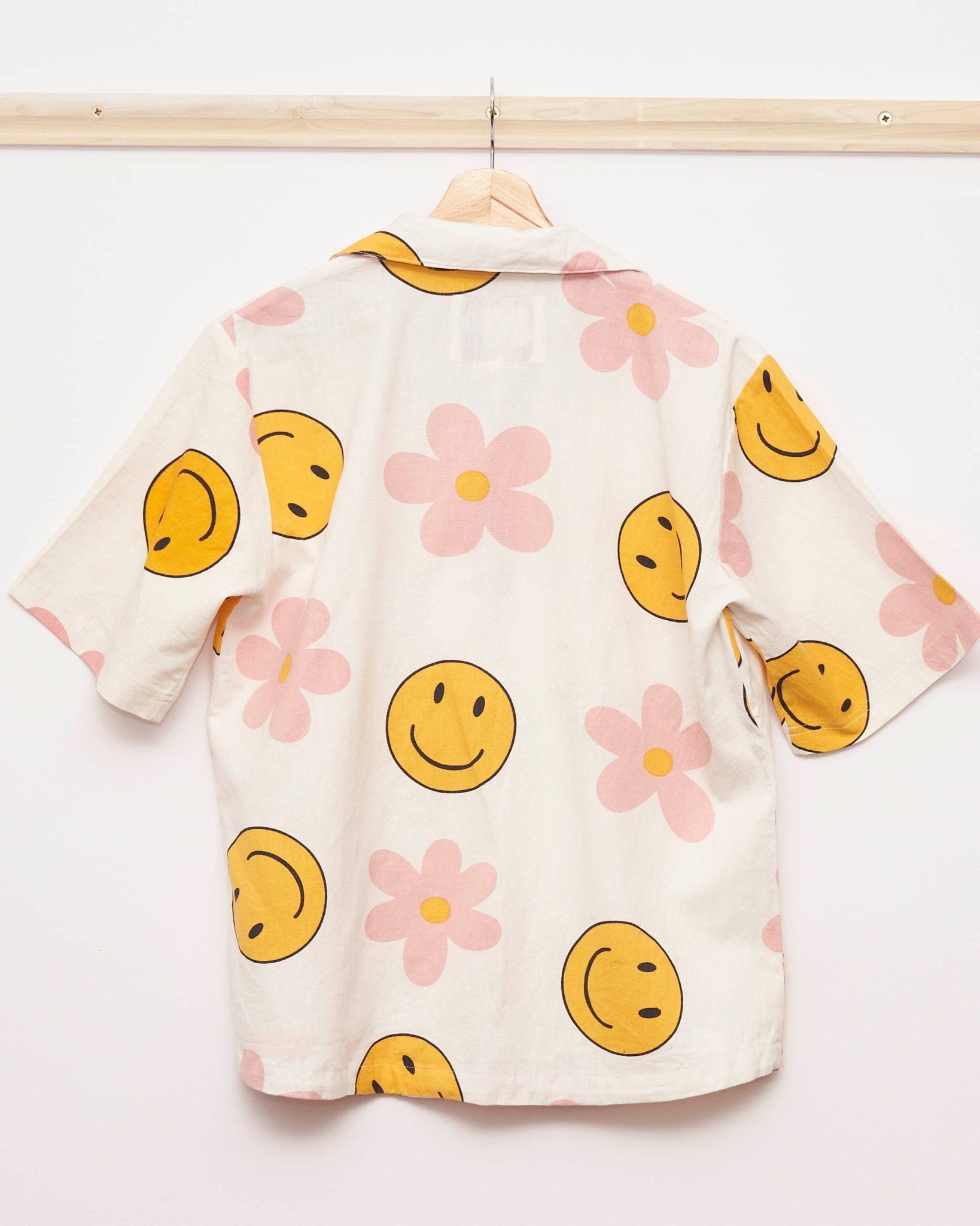 Happy Hippy Short Sleeve Shirt - Periodical Powers